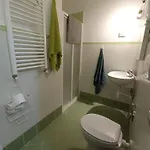 Bed Bike Breakfast Al Centro Di 4*